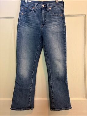 GAP Classic High Rise Ankle Length Women's Blue Denim Jeans